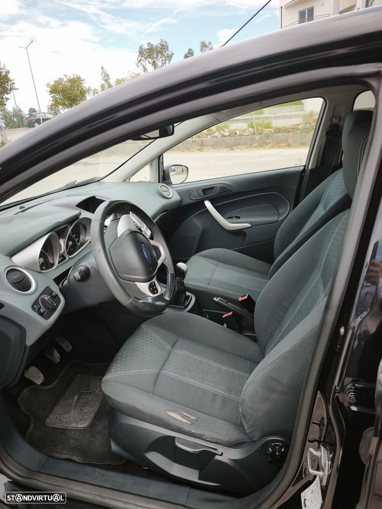 Ford Fiesta 1.6 TDCi Titanium - 11