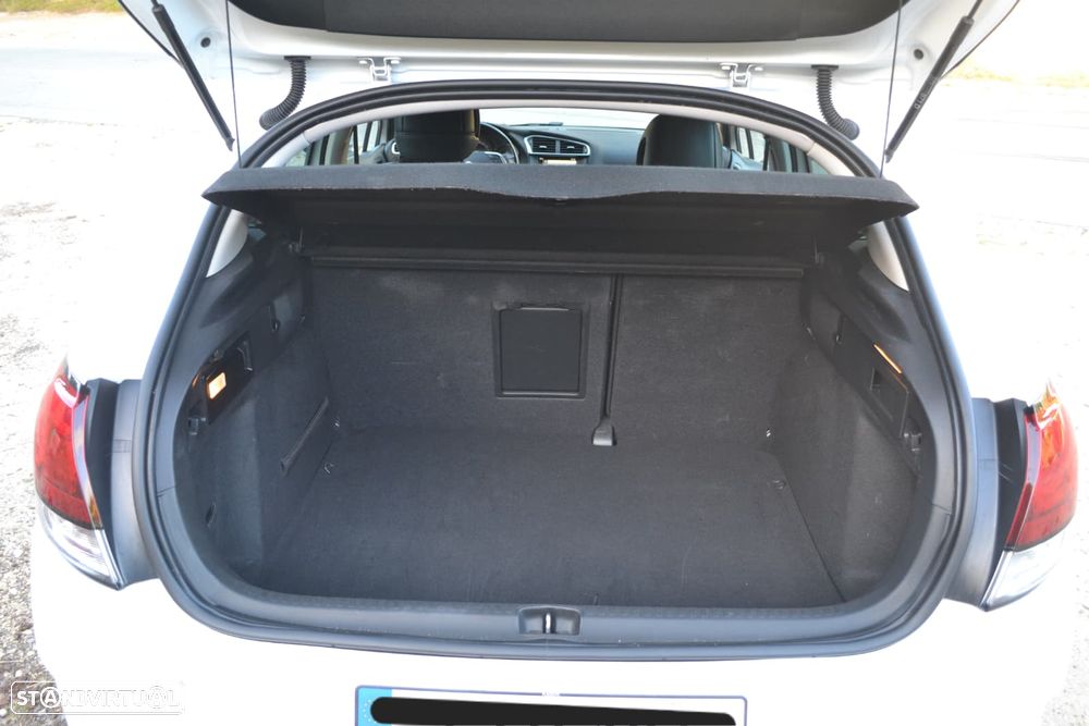 Citroën C4 PureTech 130 Stop&Start SHINE - 19