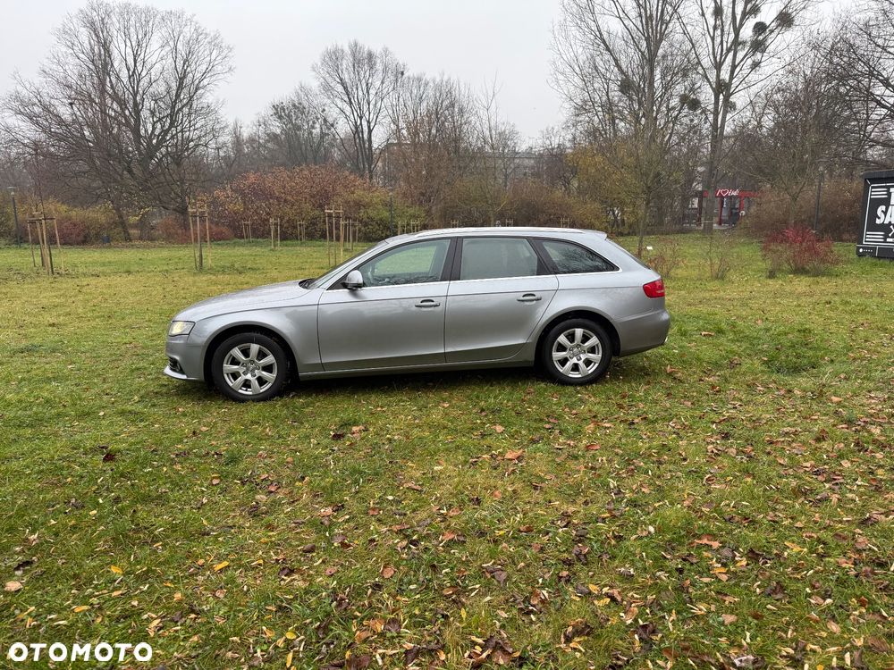 Audi A4 Avant 2.0 TDI DPF Ambiente - 12