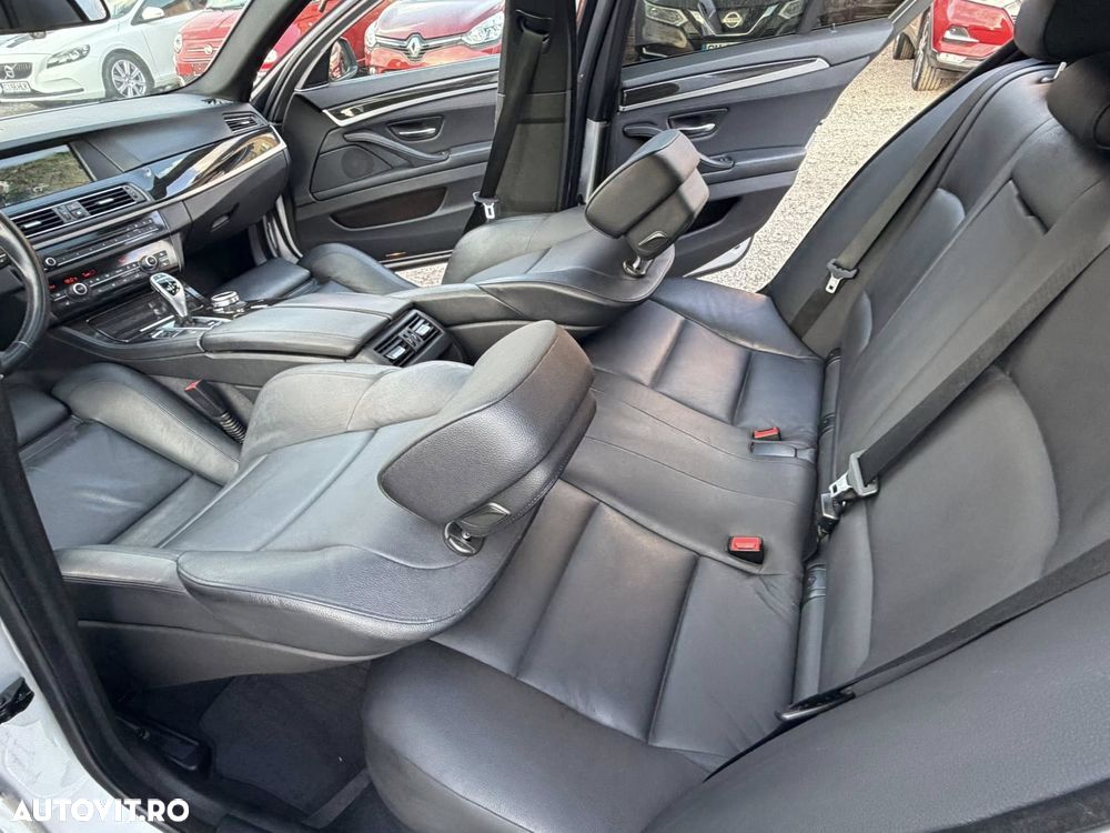 BMW Seria 5 525d xDrive Sport-Aut. Luxury Line - 26
