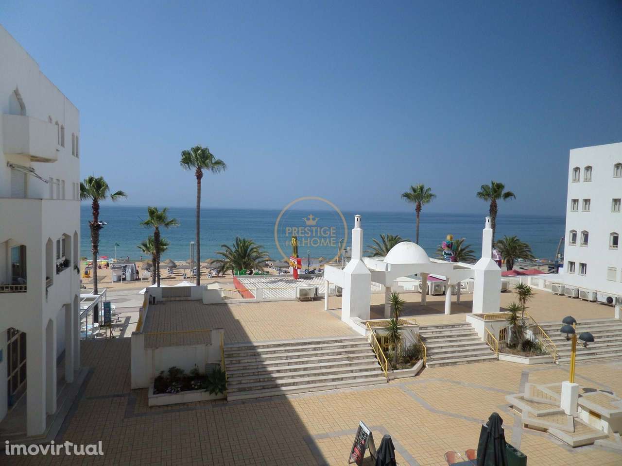 Apartamento remodelado com vista mar de 180 situado no Calçadão de Qua - Grande imagem: 3/29