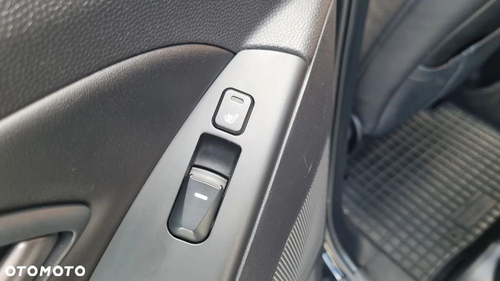 Hyundai ix35 1.6 GDI Comfort 2WD - 19