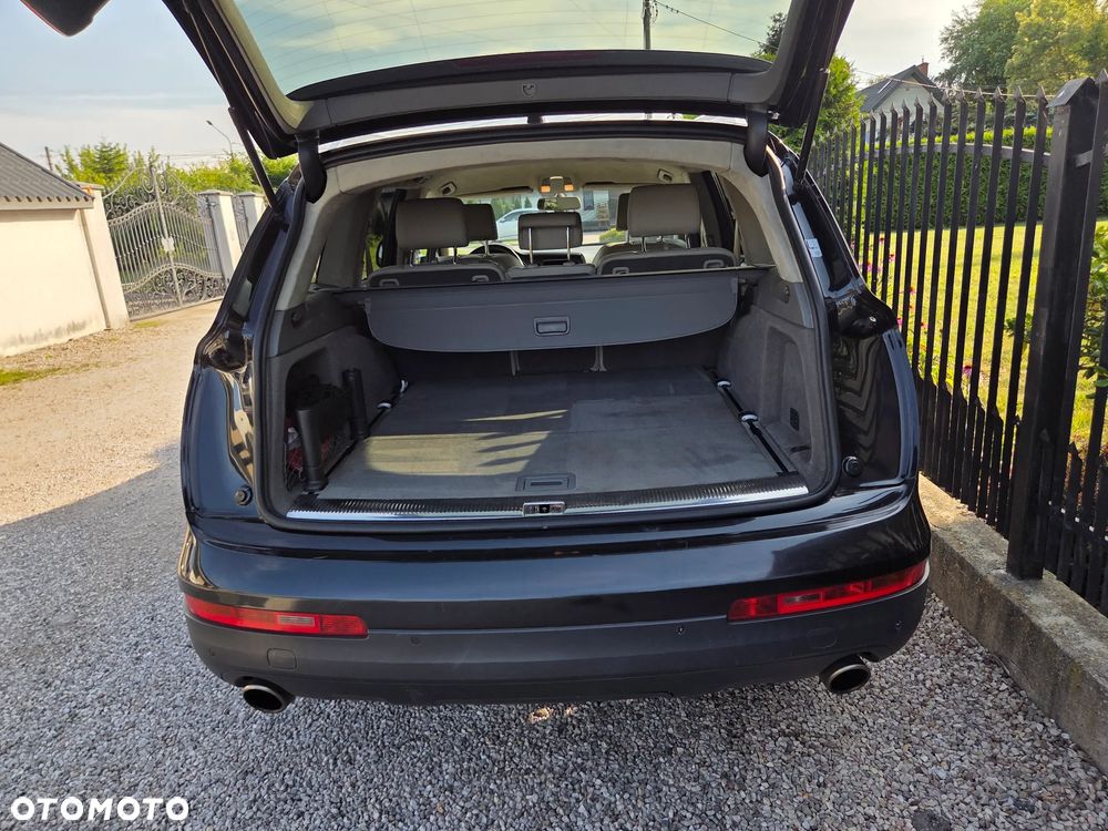 Audi Q7 - 10