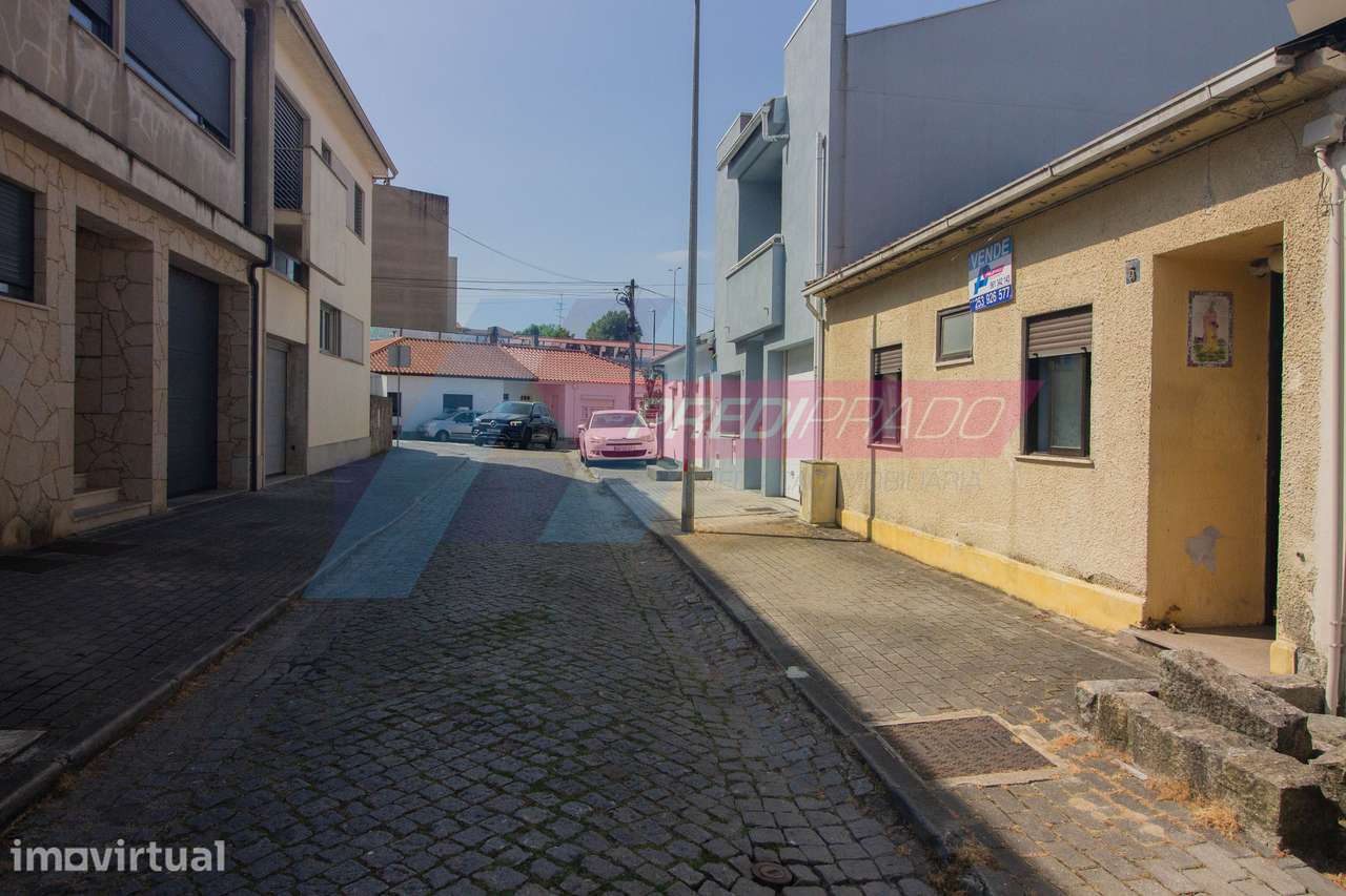 Moradia Térrea para Restauro - Grande imagem: 2/8