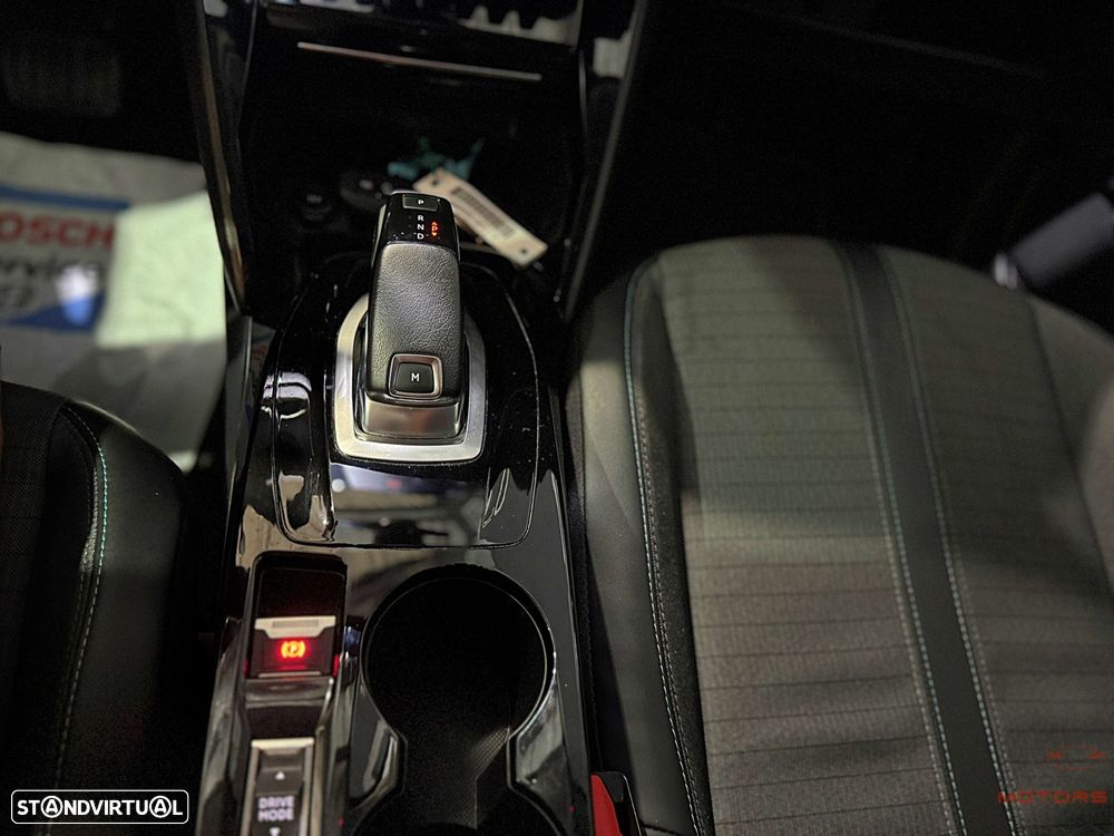 Peugeot 208 1.2 PureTech Allure EAT8 - 27