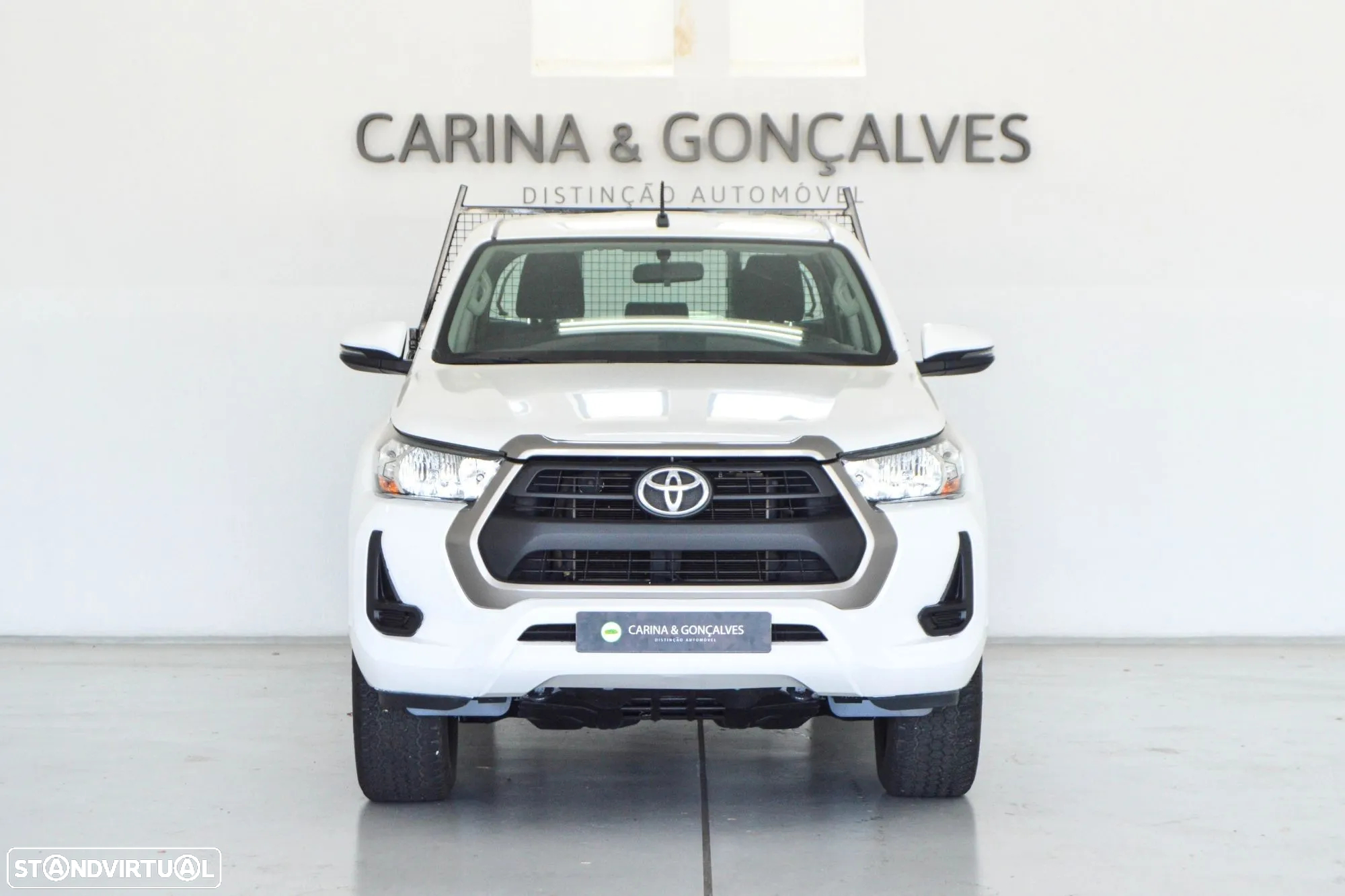 Toyota Hilux 2.4 D-4D 2WD CD CM - 2