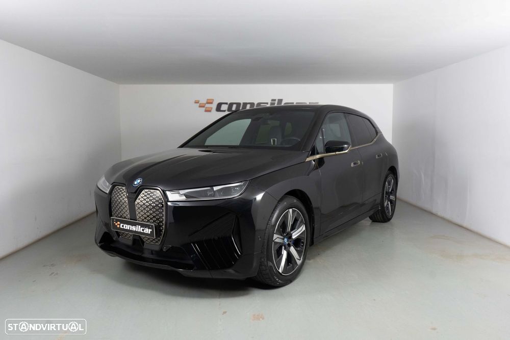 BMW iX xDrive 40 Pack Desportivo - 1