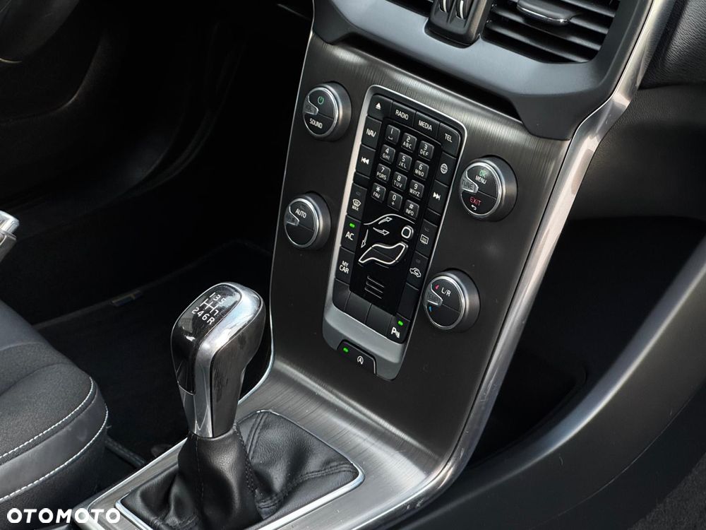 Volvo V40 D4 Inscription - 31