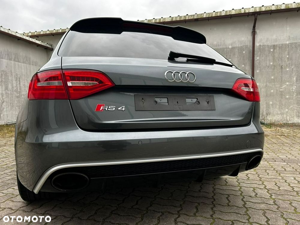 Audi RS4 Avant - 21