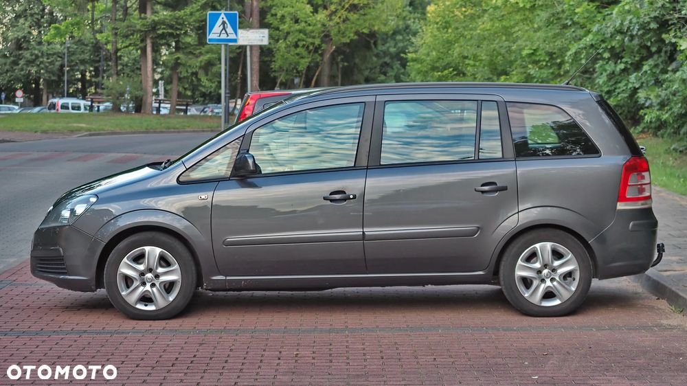Opel Zafira 1.8 Family - 9