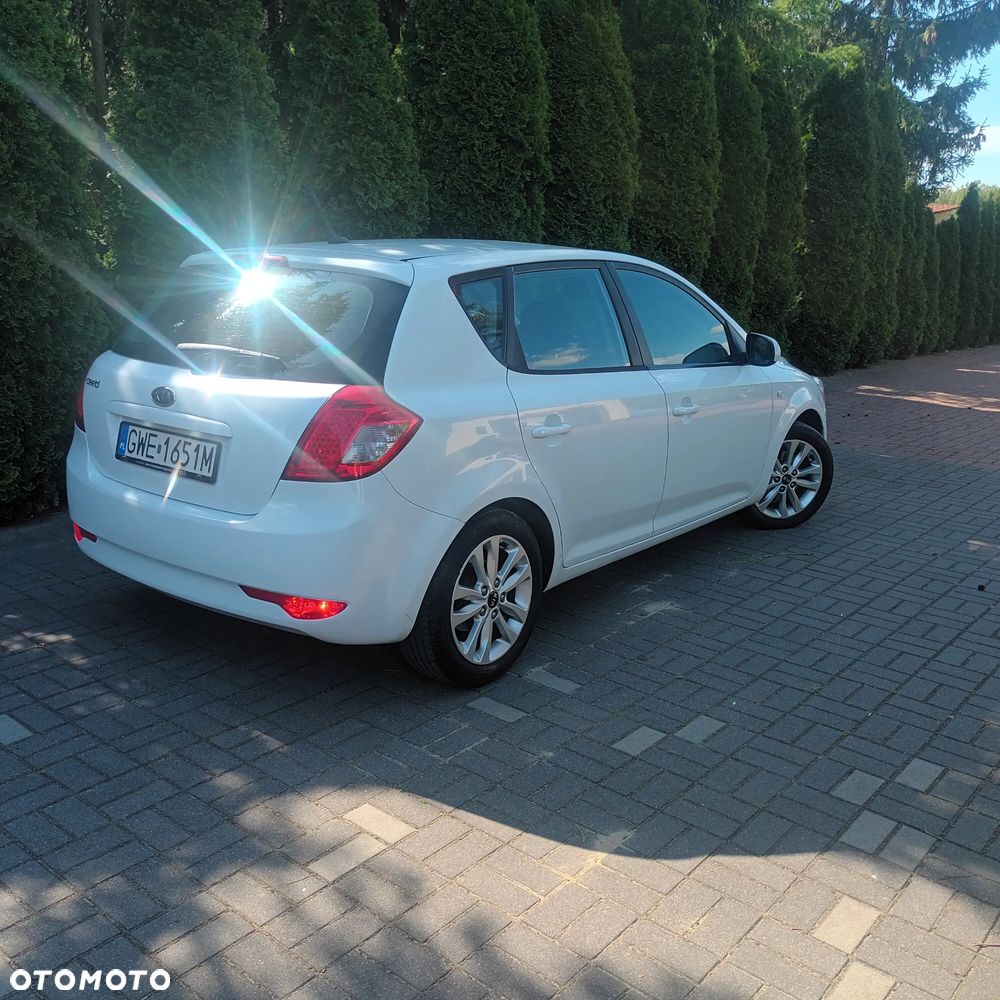 Kia Ceed Cee'd 1.6 Comfort + - 8