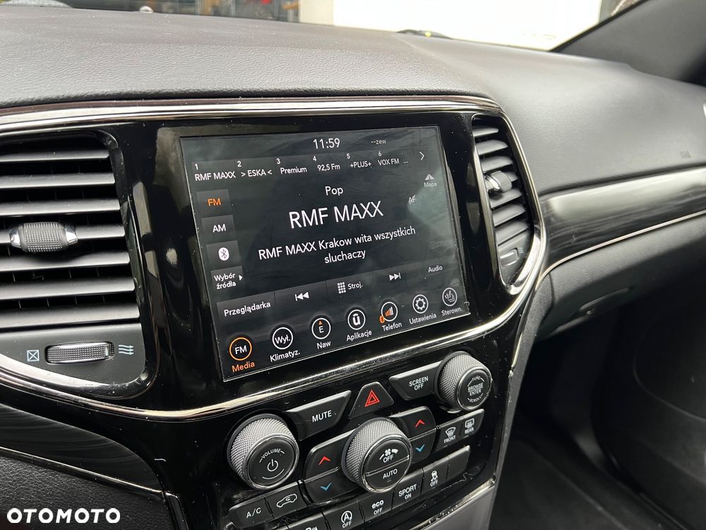 Jeep Grand Cherokee 3.6 V6 Pentastar 4WD Automatik Summit - 32