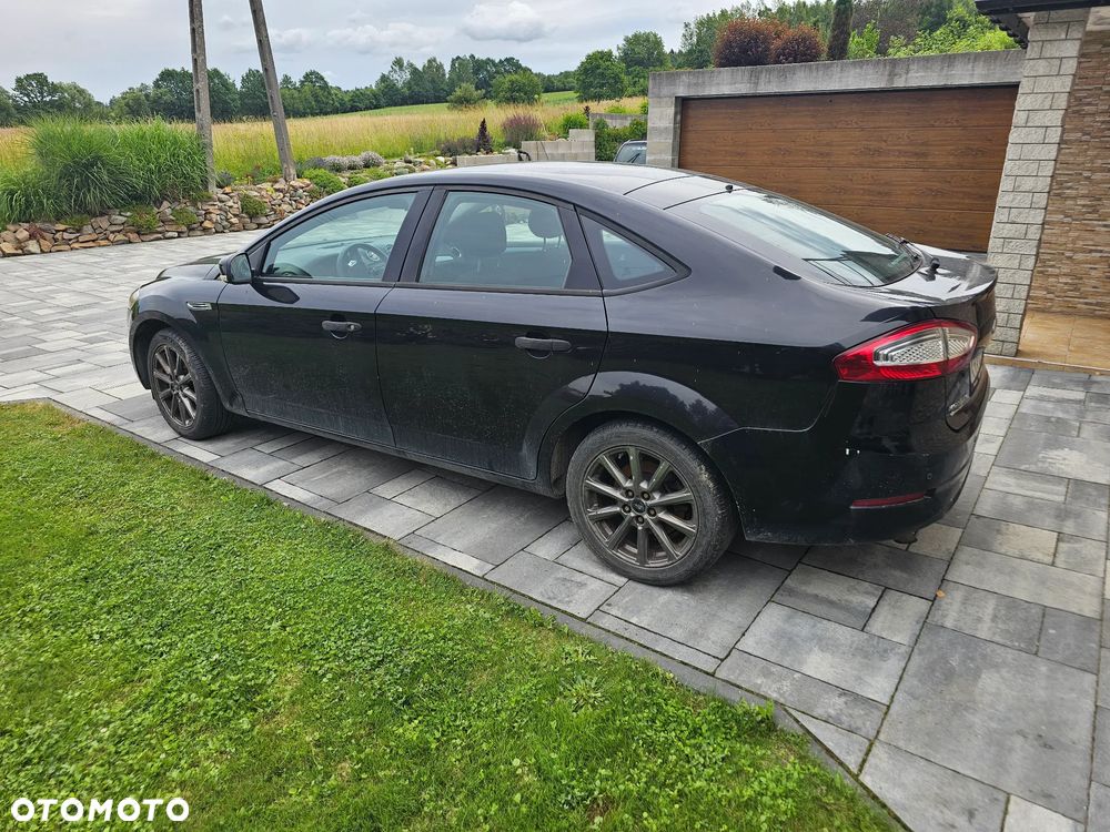Ford Mondeo 1.6 T Ambiente - 2