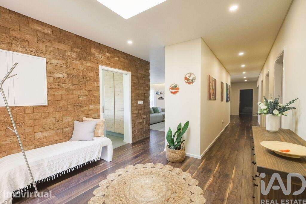 Casa / Villa T4 em Reboreda e Nogueira de 256,00 m2 - Grande imagem: 3/23