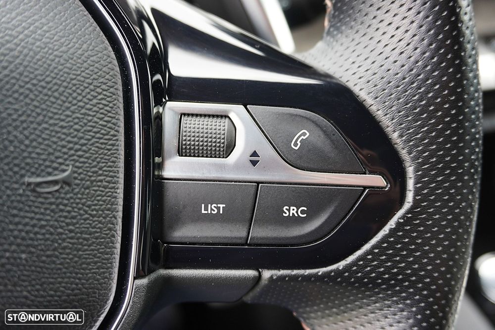 Peugeot 3008 1.6 Hybrid4 GT Line e-EAT8 - 26