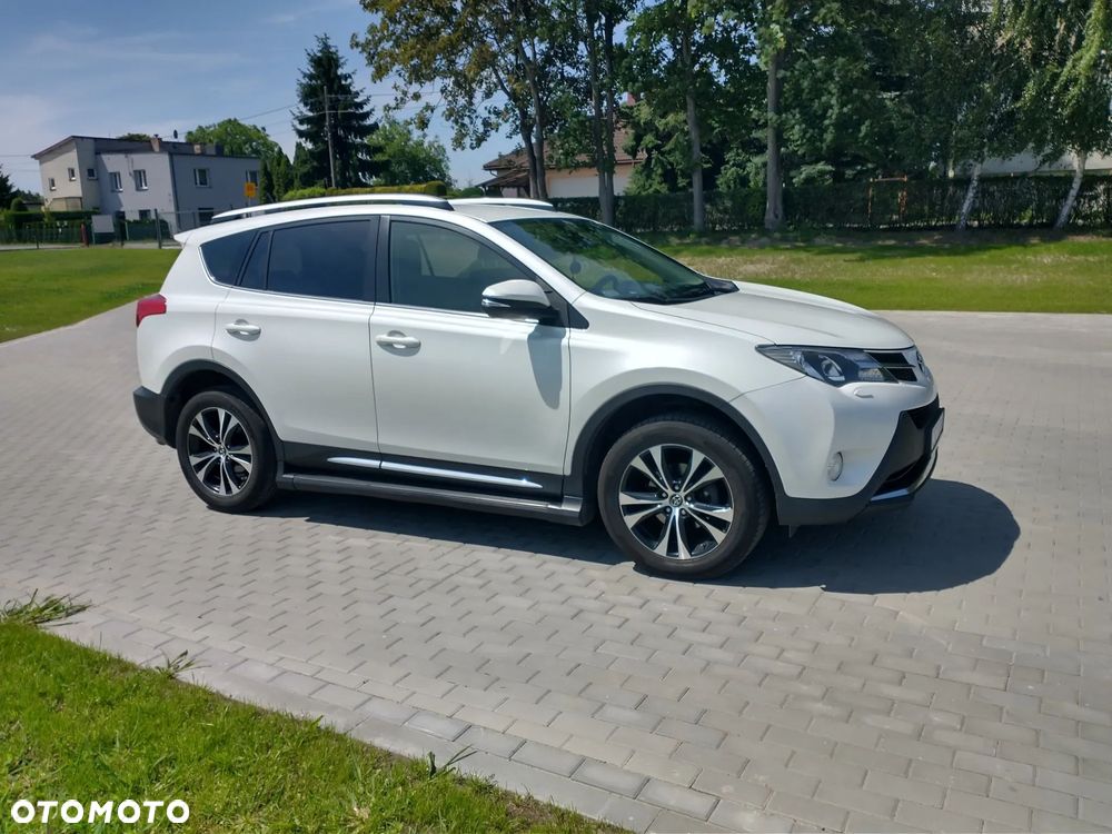 Toyota RAV4 - 1
