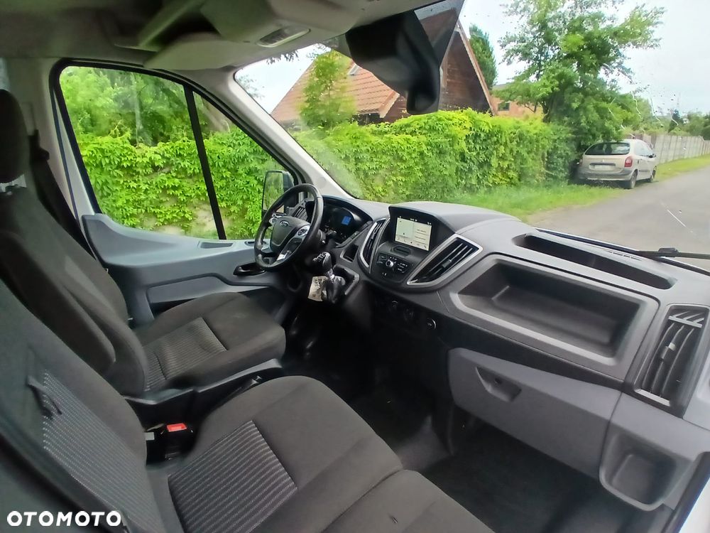 Ford Transit - 24