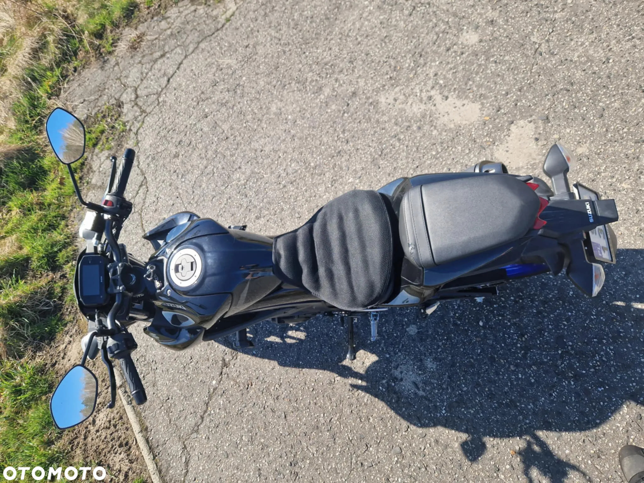 Suzuki GSX - 6
