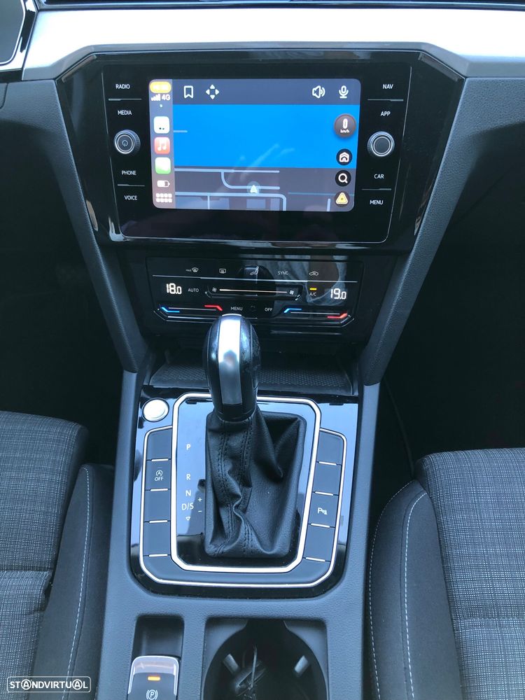 VW Passat Variant 2.0 TDI Business DSG - 33