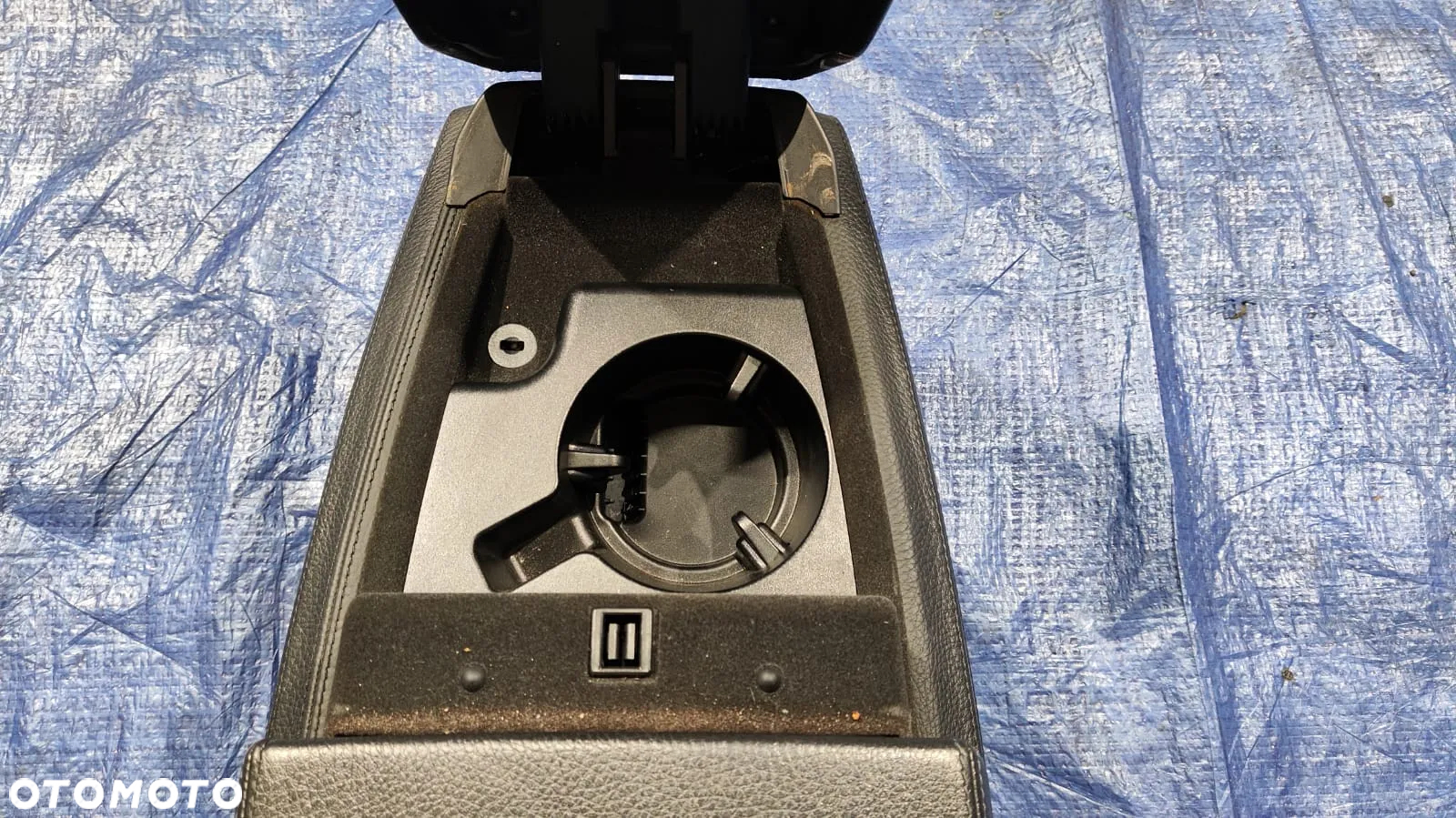 TUNEL ŚRODKOWY PODŁOKIETNIK UCHWYT PODSTAWA NA KUBEK KUBKI NAPÓJ NAPOJE CUPHOLDER CUP HOLDER ANGLIK UK BMW E63 E64 LCI LIFT - 9