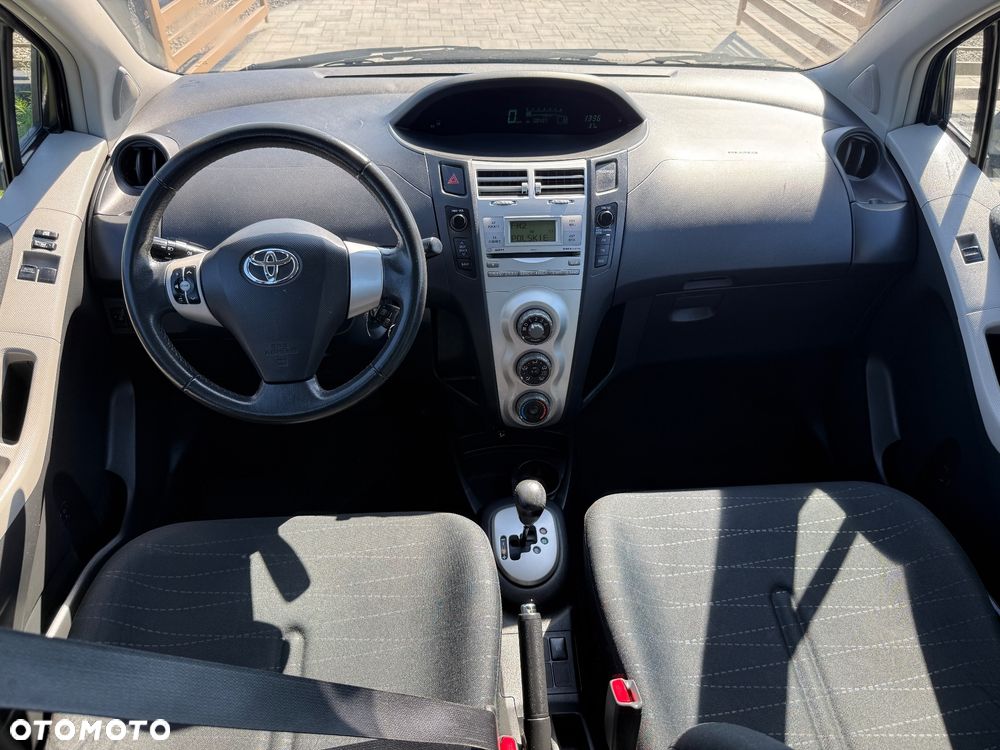 Toyota Yaris 2008 photo 4