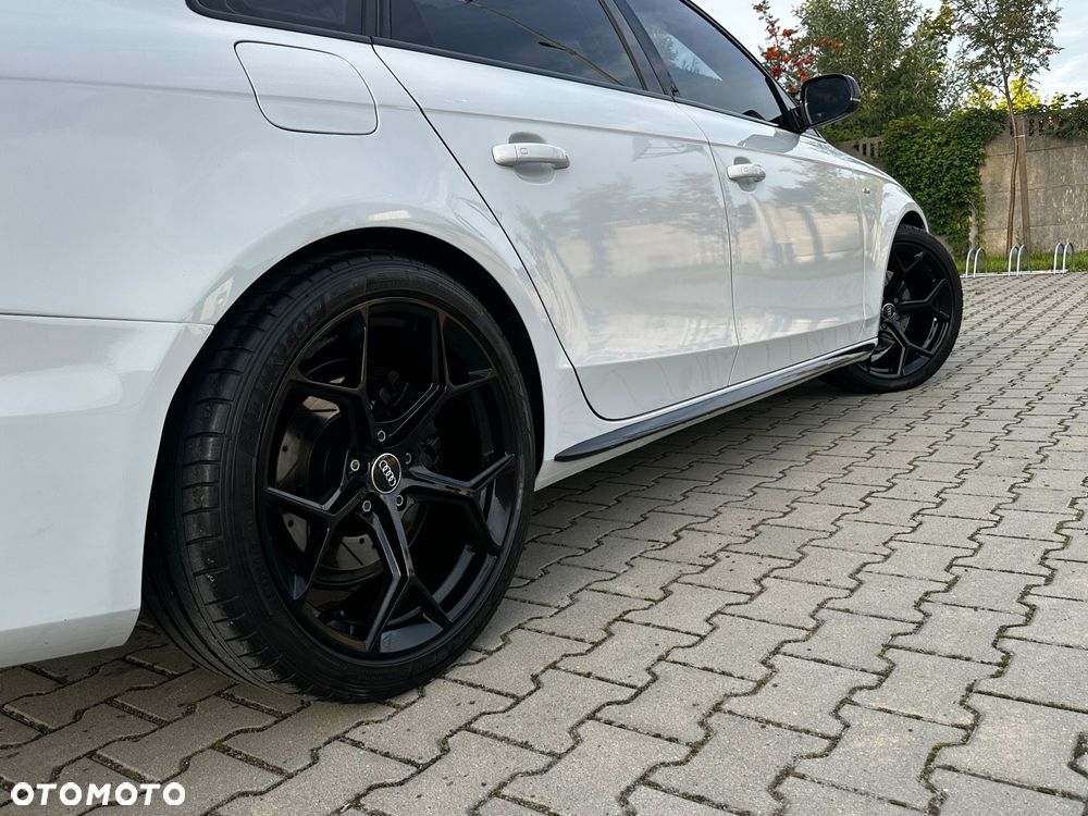 Audi A4 Limousine - 15