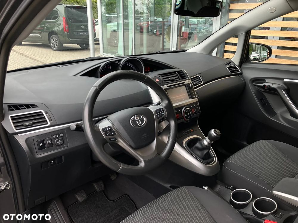 Toyota Verso 1.8 Premium - 29