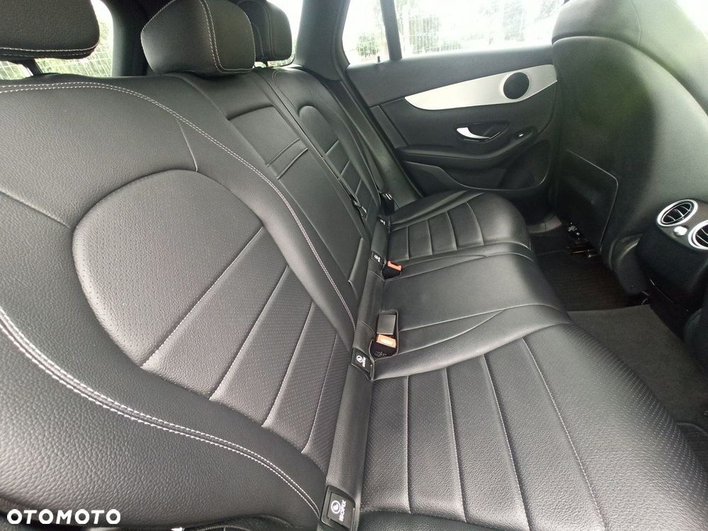 Mercedes-Benz GLC 300 4Matic 9G-TRONIC - 12