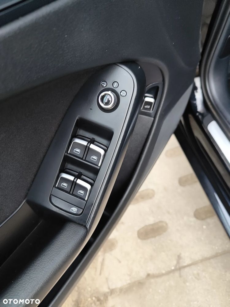 Audi A4 Avant 2.0 TDI S tronic - 11