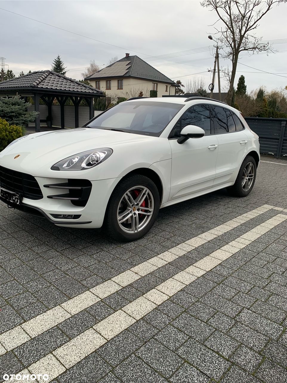 Porsche Macan Turbo - 1