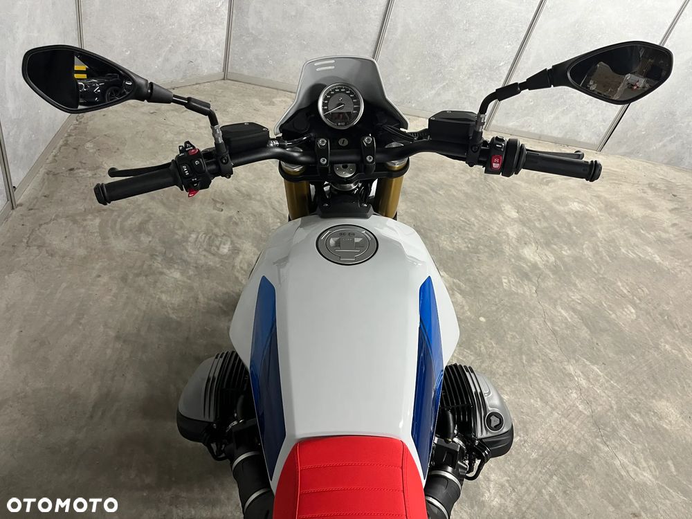 BMW R - 9