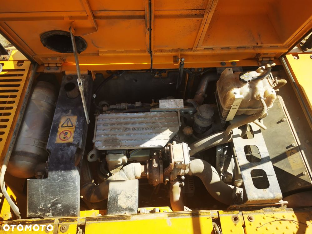 JCB 220X LC - 14