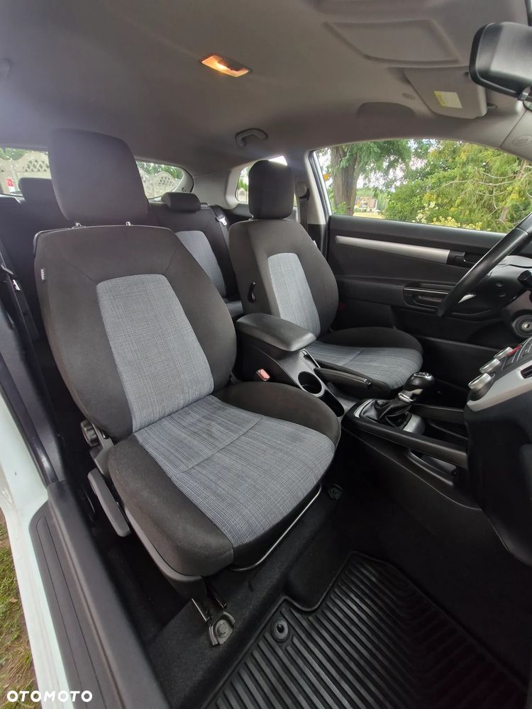 Kia Ceed 1.6 CRDi 90 ISG Spirit - 11