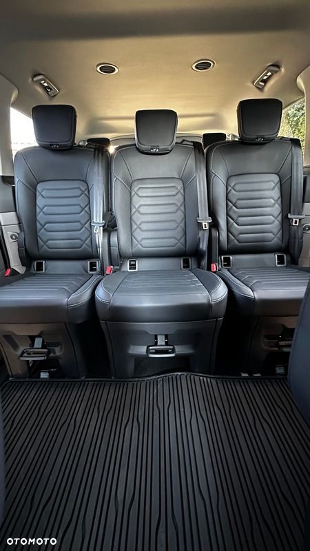 Ford Tourneo Custom - 11