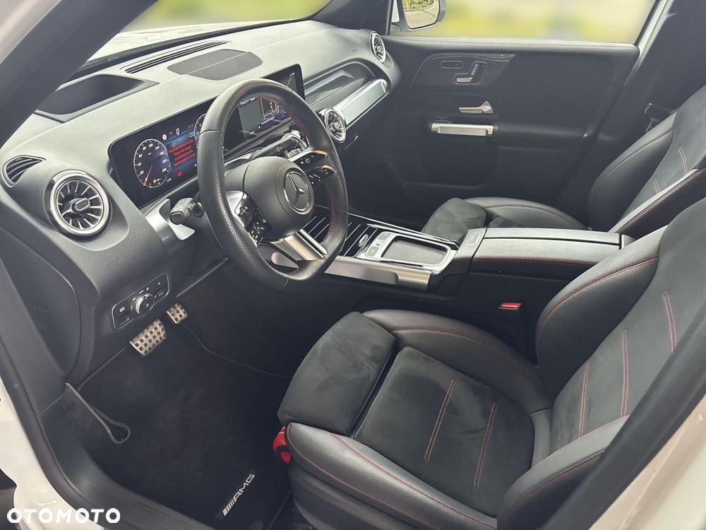 Mercedes-Benz GLB - 10