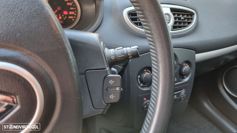 Renault Clio 1.2 16V Confort - 15