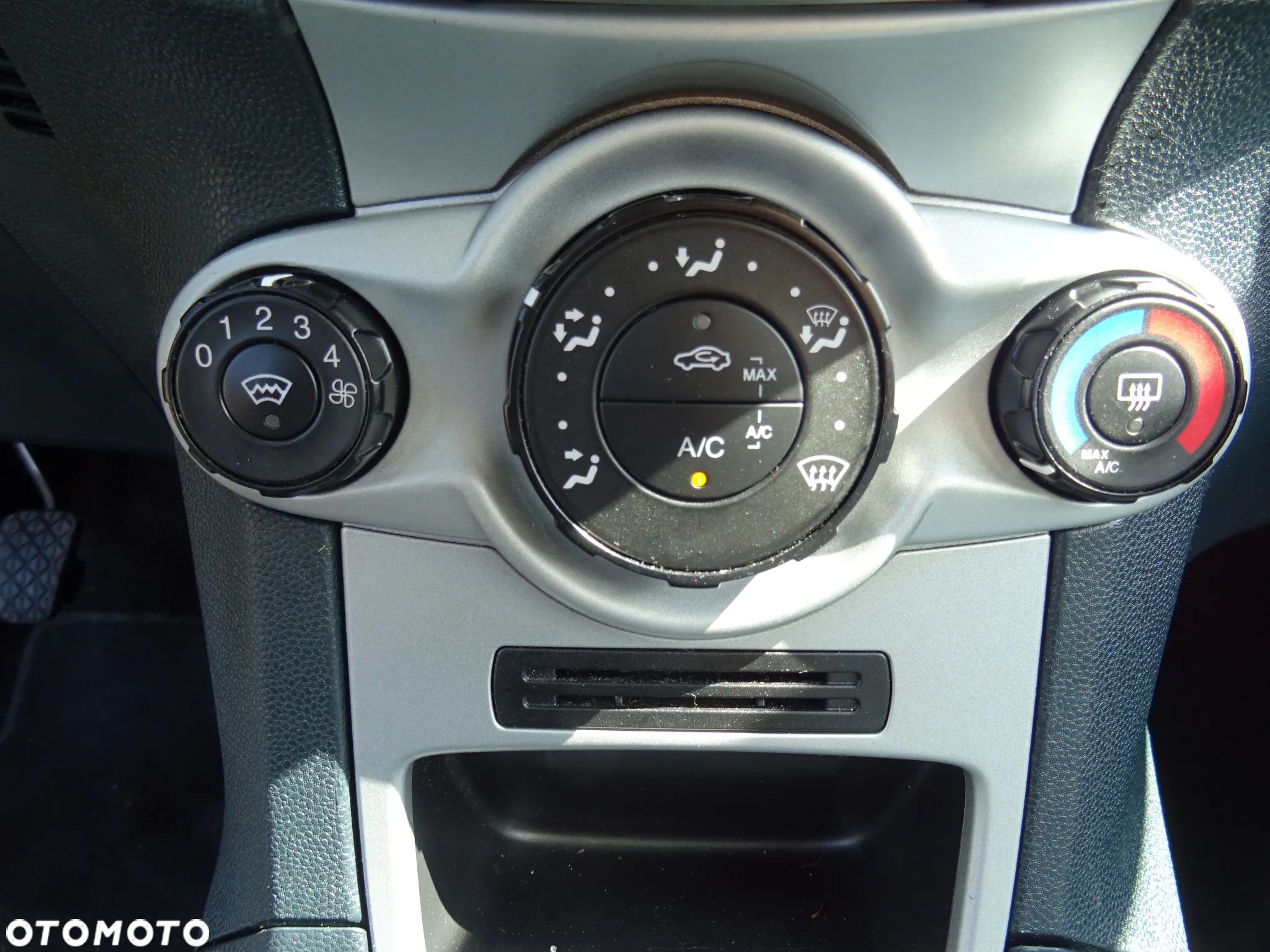 Ford Fiesta 1.25 Titanium EU5 - 20
