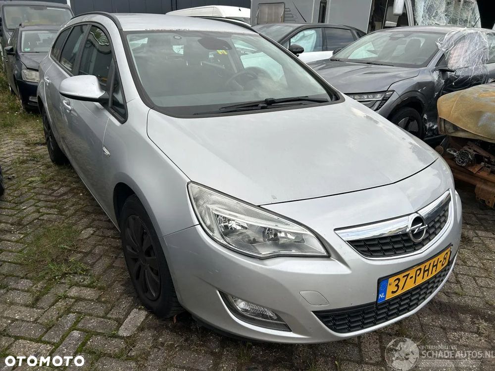 Toyota Auris Hybrid 135 Premium - 24