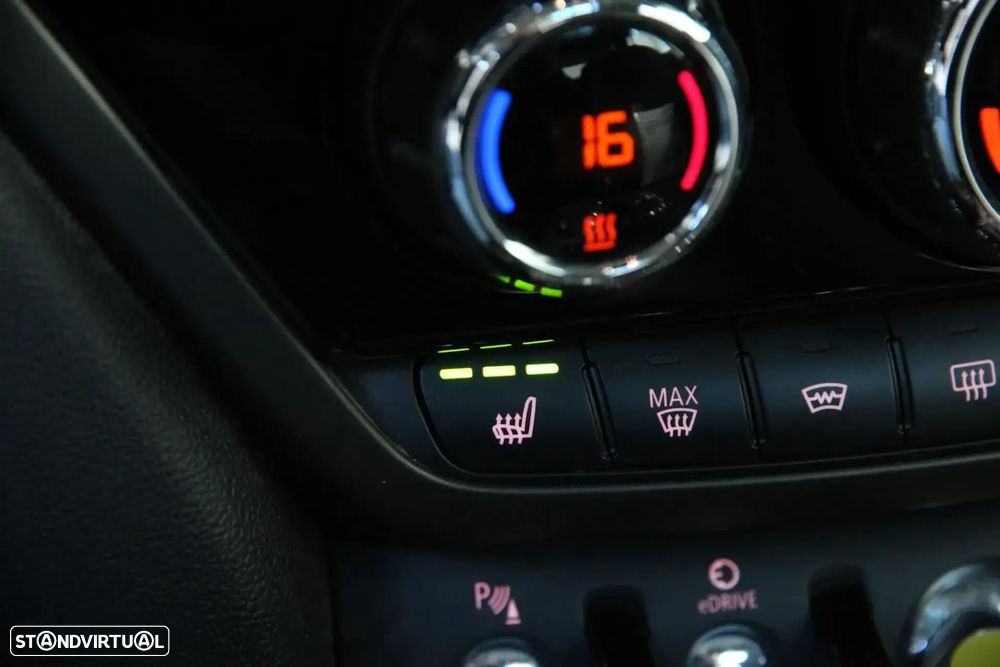 MINI Countryman Cooper SE ALL4 Auto - 25