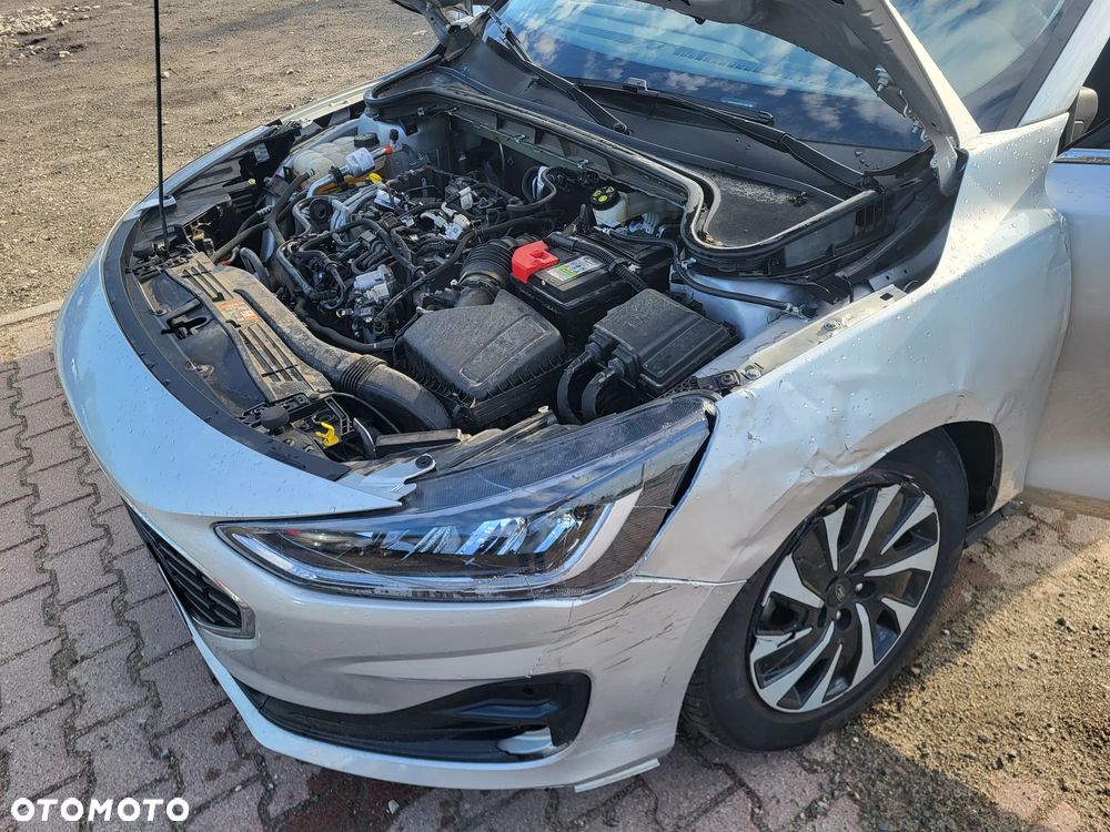 Ford Focus 1.0 EcoBoost Hybrid TITANIUM - 33