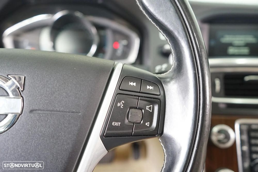 Volvo V60 2.4 D6 Summum AWD Phev - 24