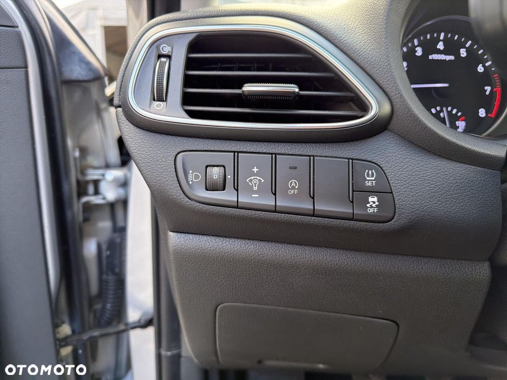 Hyundai i30 1.5 DPI Modern - 20