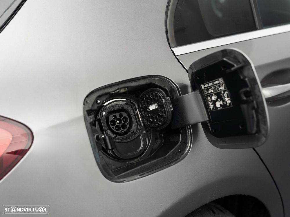 Mercedes-Benz A 250 e Style Plus - 12