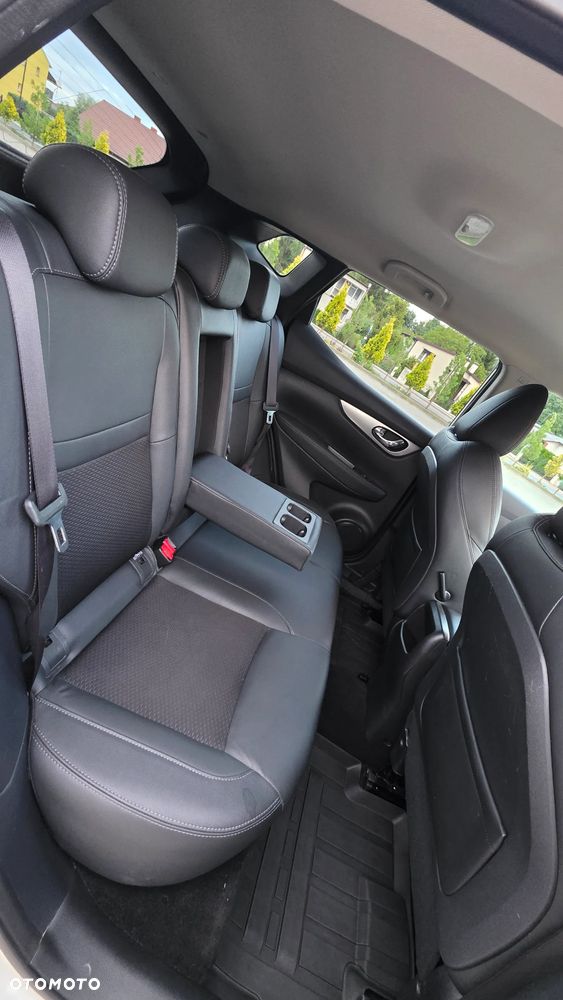 Nissan Qashqai 1.3 DIG-T N-WAY - 27