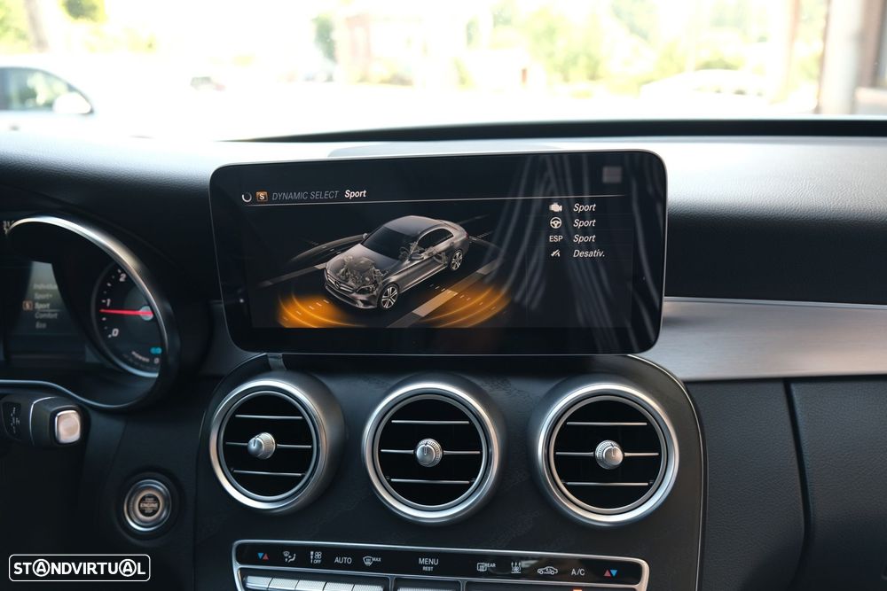 Mercedes-Benz C 300 de AMG Line - 28