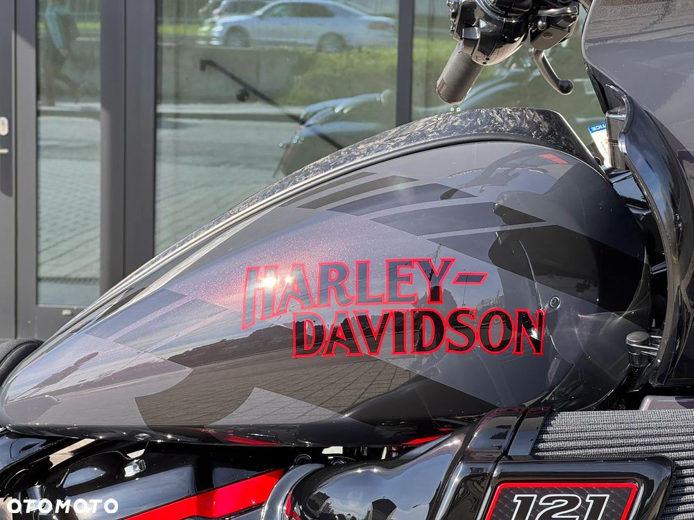 Harley-Davidson Touring Road Glide - 10