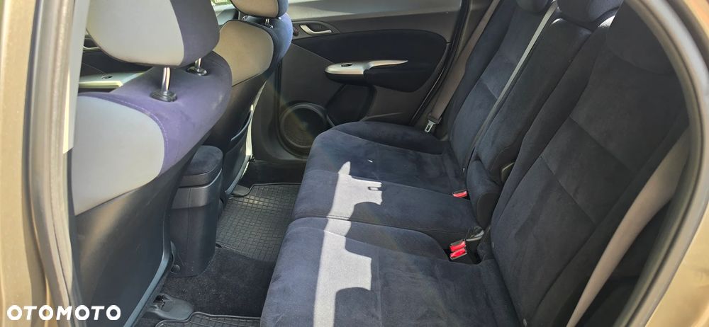Honda Civic 1.4 Comfort - 9