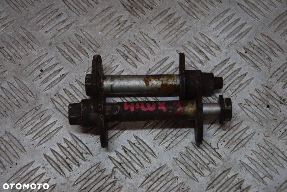 TOYOTA 4 RUNNER ŚRUBA MIMOŚRODOWA - 3