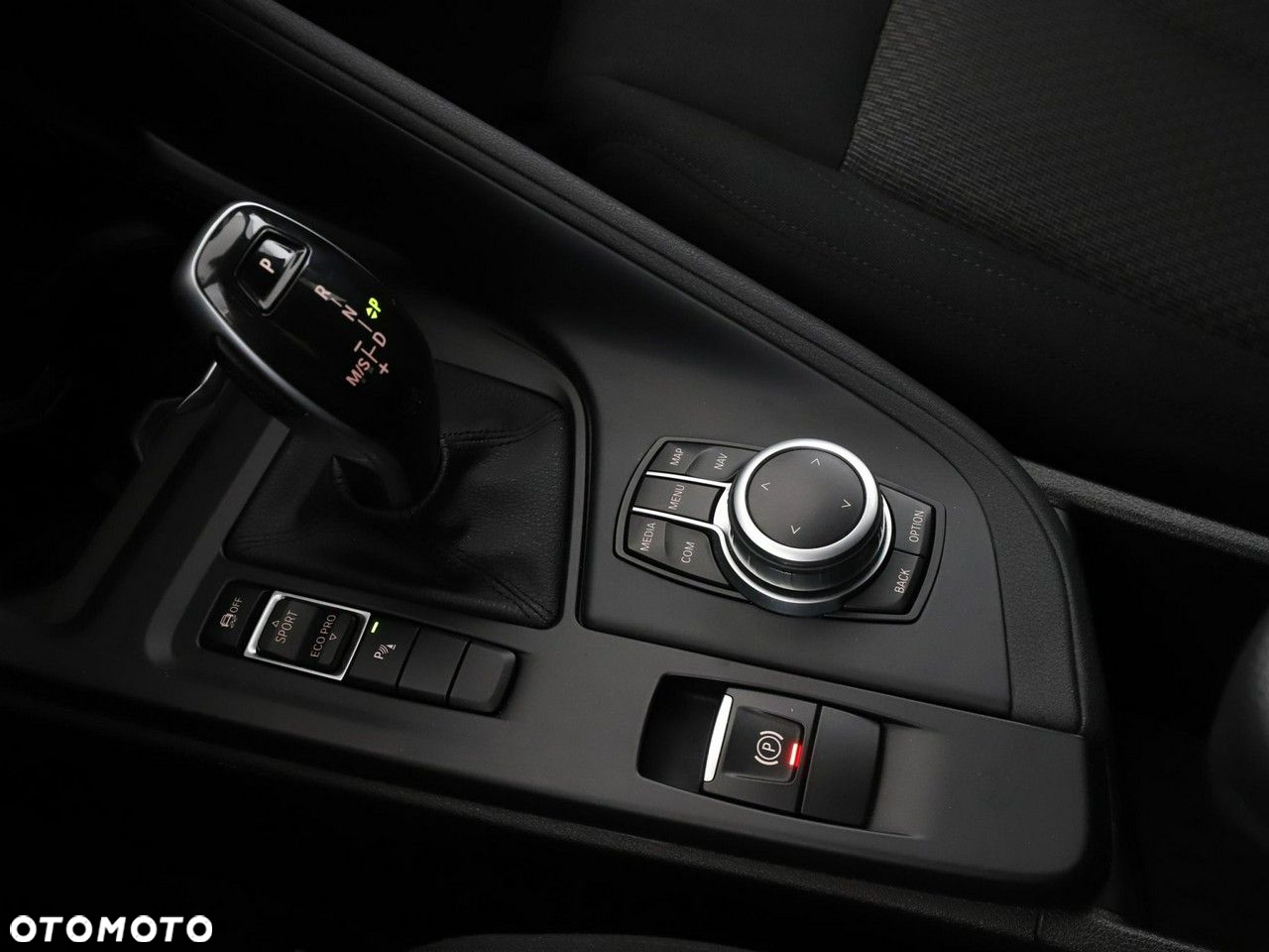 BMW X1 sDrive18d Advantage - 28