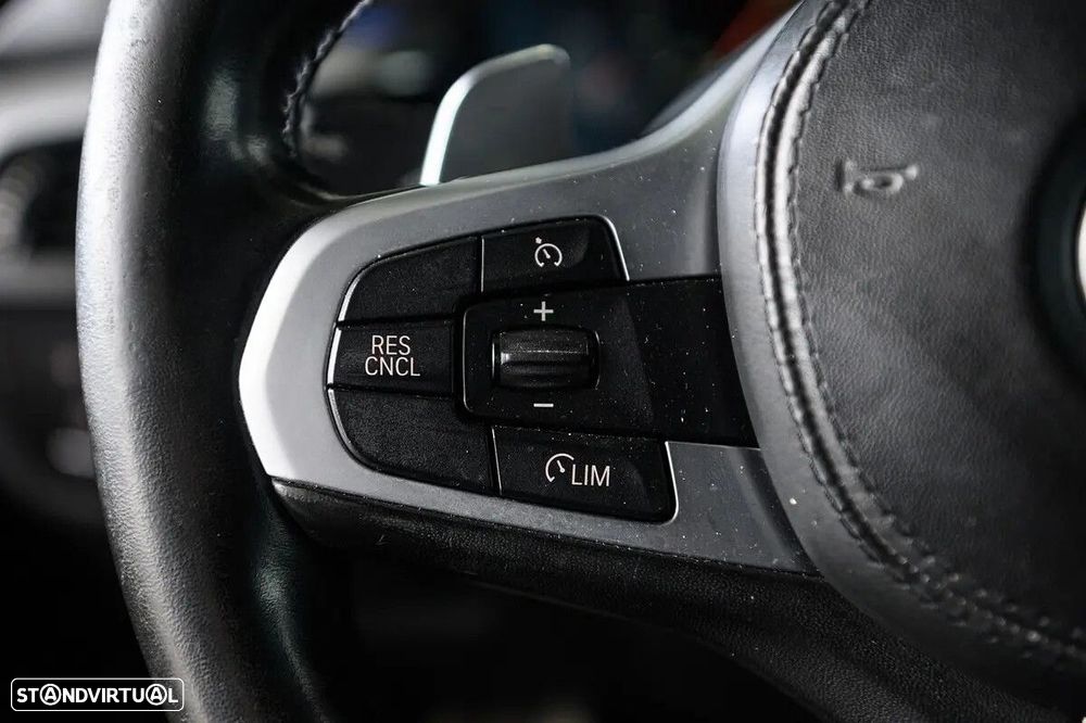 BMW 530 e iPerformance Pack M - 32